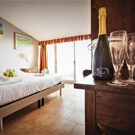 Hotel Paradiso 3*